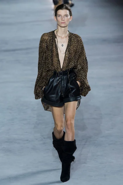 Look 40